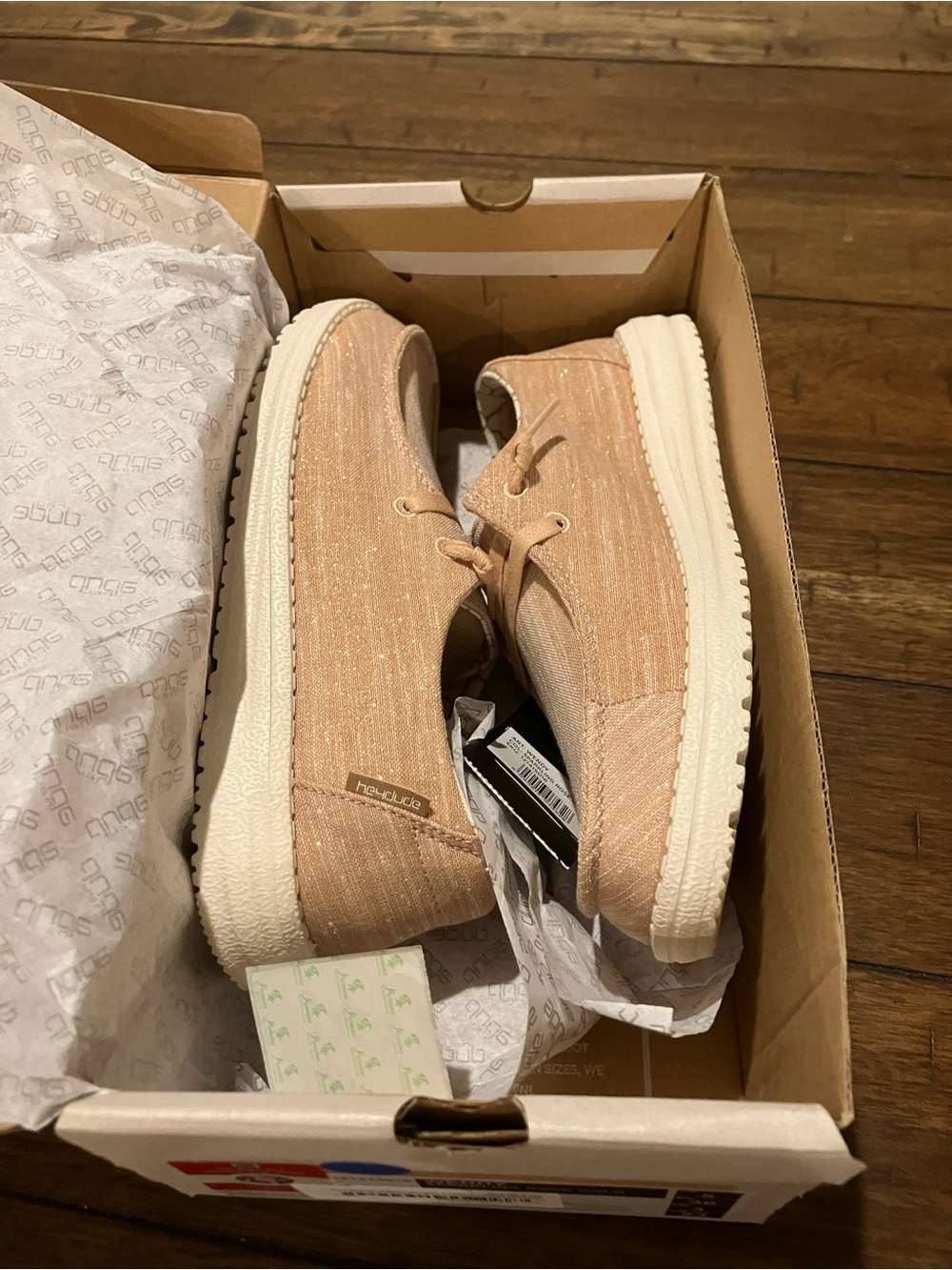 Hey Dude Kids Slip-On Sneakers in Sparkling Blush Sz 5 - Picture 4 of 5